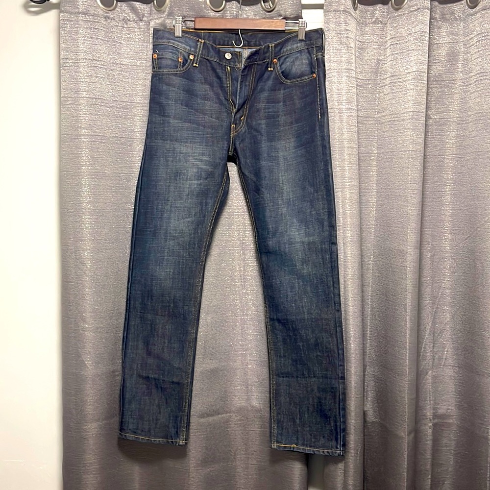 Men’s blue jeans